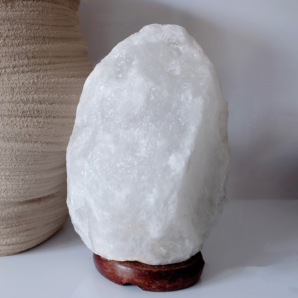 SALT Beauty salt lamp white